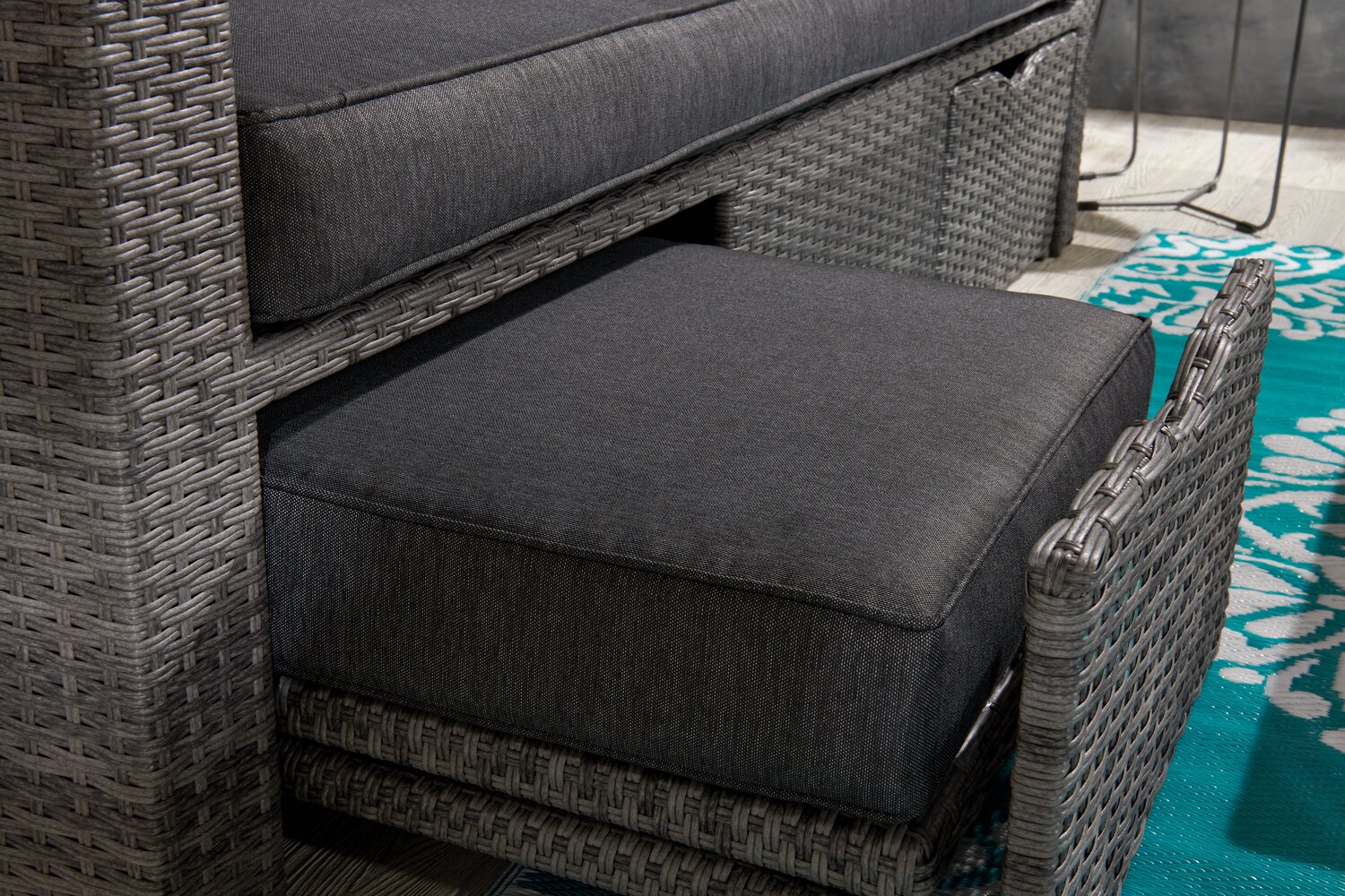 Thornloe 3-Seat Canopy Set - Image 10